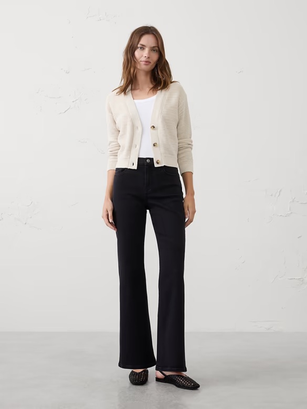 NWT Banana Republic Midrise Bootcut Jean in Black